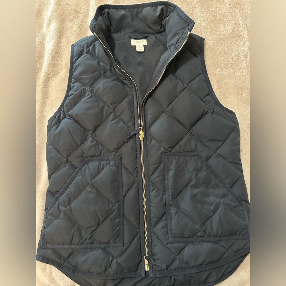 J. Crew vest size small, black.